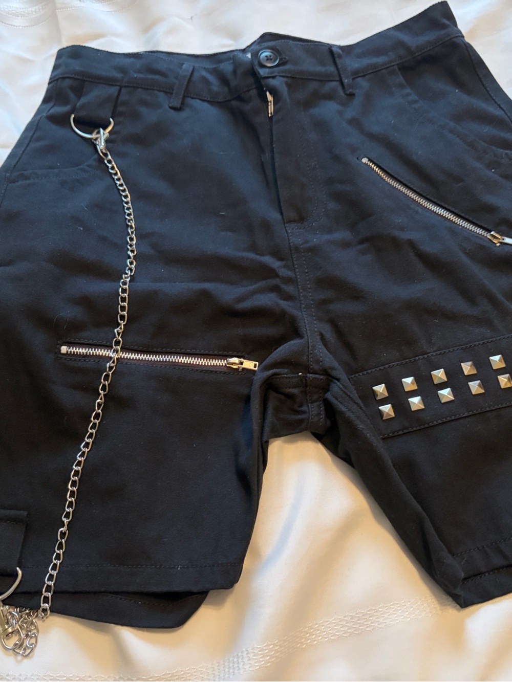 Hot Topic Black Studded Chain Cargo Shorts